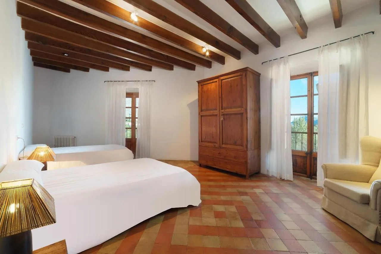 Townhouse Can Felip By Sunvillas Mallorca Pollenca Spain